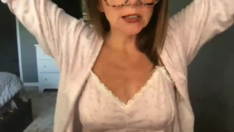 sassynsweetmilf online show from 06.16.26