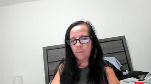 sassypeachgoddess online show from 10.08.25