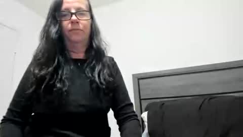 sassypeachgoddess online show from 11.02.25