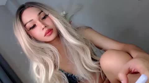 Z I A online show from 02.10.26