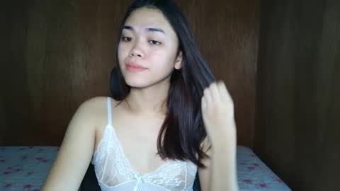 Snapshot of saszzyyumiie chatting on 10.06.25 saszzyyumiie online show from 10.06.25