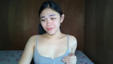 Snapshot of saszzyyumiie chatting on 10.08.25 saszzyyumiie online show from 10.08.25