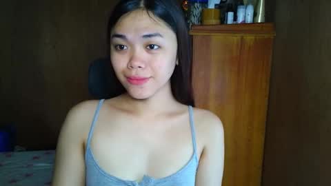 Snapshot of saszzyyumiie chatting on 11.23.25 saszzyyumiie online show from 11.23.25