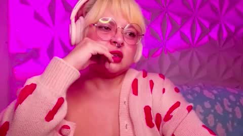 Gina George online show from 10.19.25