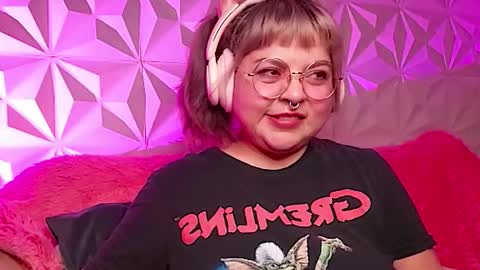 Gina George online show from 11.23.25