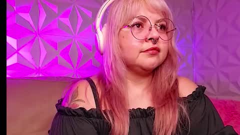 Gina George online show from 02.08.26