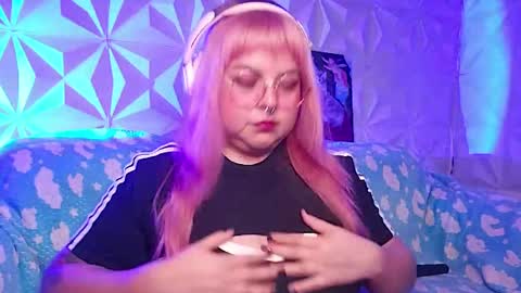 Gina George online show from 04.12.26