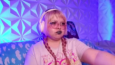 Snapshot of satyn_doll chatting on 04.29.26 Gina George online show from 04.29.26
