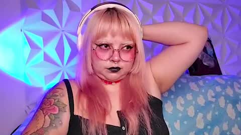Snapshot of satyn_doll chatting on 04.30.26 Gina George online show from 04.30.26