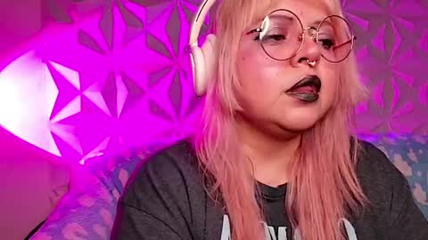 Snapshot of satyn_doll chatting on 05.03.26 Gina George online show from 05.03.26