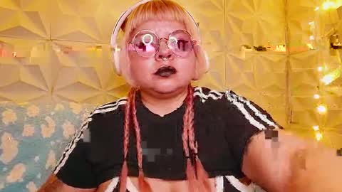 Snapshot of satyn_doll chatting on 05.13.26 Gina George online show from 05.13.26