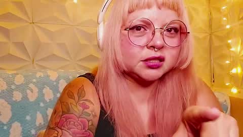 Snapshot of satyn_doll chatting on 05.14.26 Gina George online show from 05.14.26