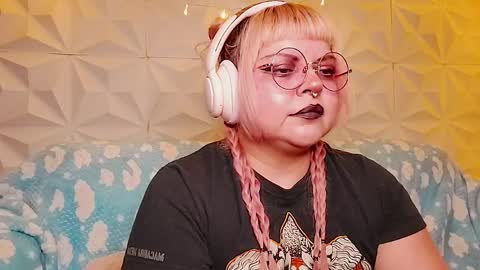 Snapshot of satyn_doll chatting on 05.15.26 Gina George online show from 05.15.26