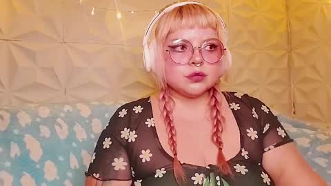 Snapshot of satyn_doll chatting on 05.17.26 Gina George online show from 05.17.26