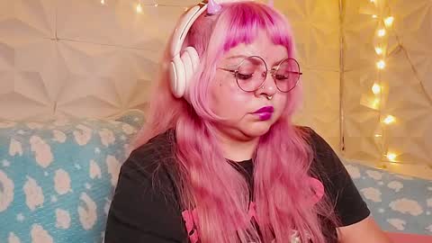Snapshot of satyn_doll chatting on 05.24.26 Gina George online show from 05.24.26