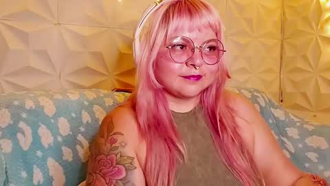 Snapshot of satyn_doll chatting on 06.02.26 Gina George online show from 06.02.26