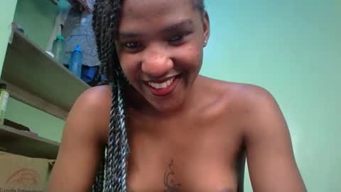 Snapshot of sauce_pety chatting on 05.14.26 pety online show from 05.14.26