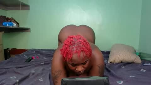 Snapshot of sauce_pety chatting on 05.20.26 pety online show from 05.20.26
