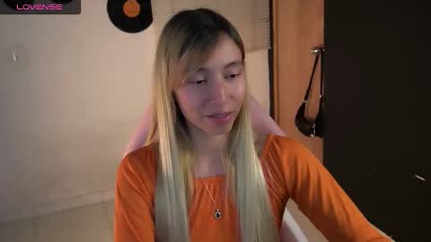 Snapshot of saucy_jenn1 chatting on 06.07.26 I AM JENN online show from 06.07.26