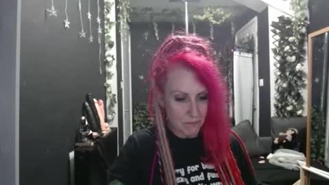 SaucySky online show from 11.25.25