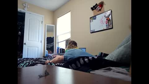 Bugglove online show from 10.24.25