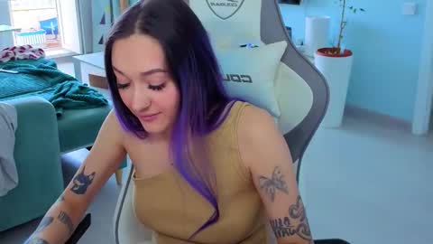 Snapshot of savage_lust_ chatting on 04.24.26 Ariel online show from 04.24.26