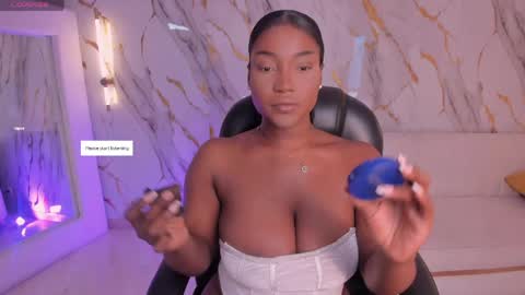 Snapshot of savannahstorm_ chatting on 04.30.26 S a v a n n a h online show from 04.30.26