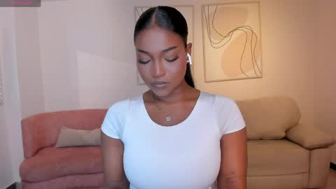 Snapshot of savannahstorm_ chatting on 05.01.26 S a v a n n a h online show from 05.01.26