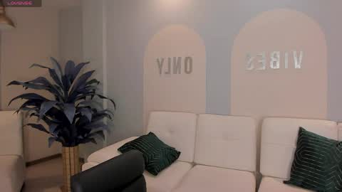 Snapshot of savannahstorm_ chatting on 06.04.26 S a v a n n a h online show from 06.04.26