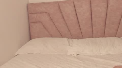 Savannahwildee online show from 11.24.25