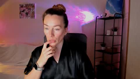 save the qween online show from 11.19.25