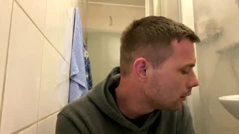 Snapshot of sawa08051989 chatting on 12.31.24 chamomile online show from 12.31.24