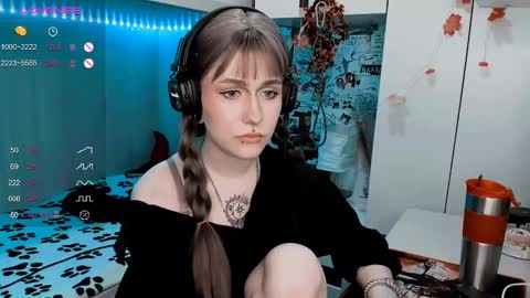 pronoun she. name Mary. age 21. online show from 02.24.25