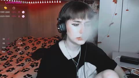 pronoun she. name Mary. age 21. online show from 03.02.25