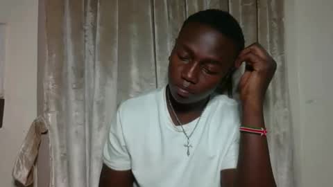 Snapshot of saylich chatting on 02.26.26 saylich online show from 02.26.26