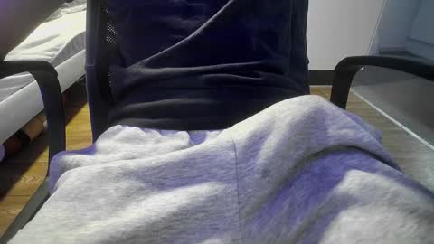 Snapshot of scandi_cock chatting on 10.14.25 scandi_cock online show from 10.14.25