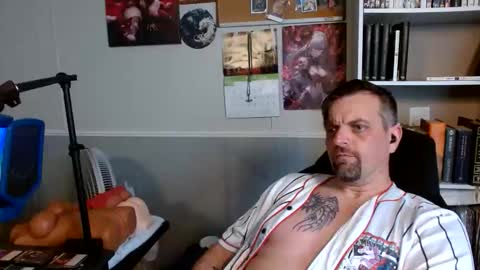 Snapshot of scarecrow2wm chatting on 05.23.26 Kent Clark online show from 05.23.26
