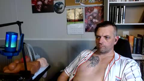 Snapshot of scarecrow2wm chatting on 06.17.26 Kent Clark online show from 06.17.26