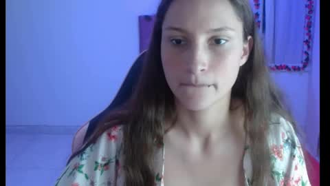 Snapshot of scarlet378580 chatting on 04.28.26 scarlet378580 online show from 04.28.26