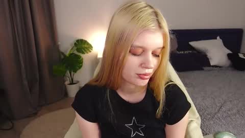 scarlet_enchantress online show from 11.28.25