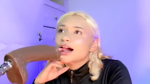 scarlet_gold online show from 04.16.26