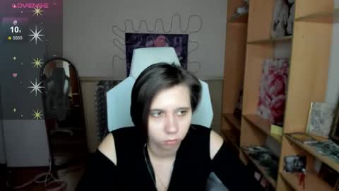 Snapshot of scarlet_sirenn chatting on 02.25.26 Alexandra online show from 02.25.26