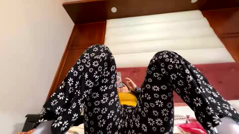 scarlet whisper online show from 03.09.26