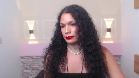 Scarlet Dream online show from 03.10.25