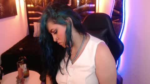 Snapshot of scarleth_bluee chatting on 04.08.26 Scarleth online show from 04.08.26