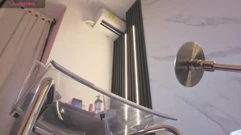 I am  Scarleth  Check mi profile online show from 02.15.26