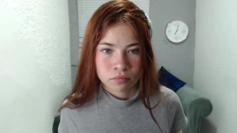 Snapshot of scarlethsexy69 chatting on 10.06.25 scarlethsexy69 online show from 10.06.25