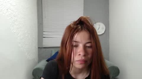 Snapshot of scarlethsexy69 chatting on 10.14.25 scarlethsexy69 online show from 10.14.25