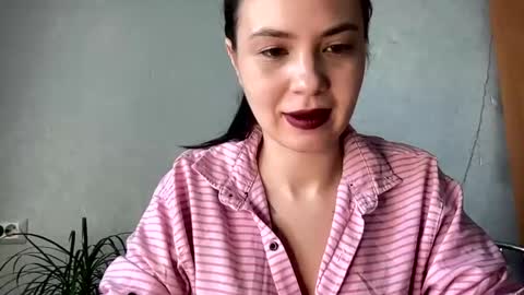 scarletpetal online show from 01.22.25