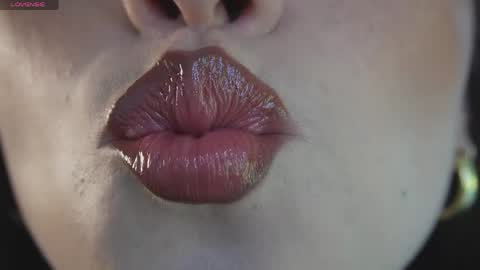Snapshot of scarlett__baker11 chatting on 05.14.26 juli online show from 05.14.26